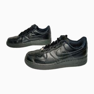 Nike Air Force 1 ’07 Triple Black Sneakers CW2288-001 Men's Sz 7.5 Women's Sz 9